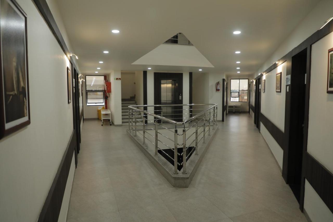 Hotel Lotus Chandrapur Exteriér fotografie