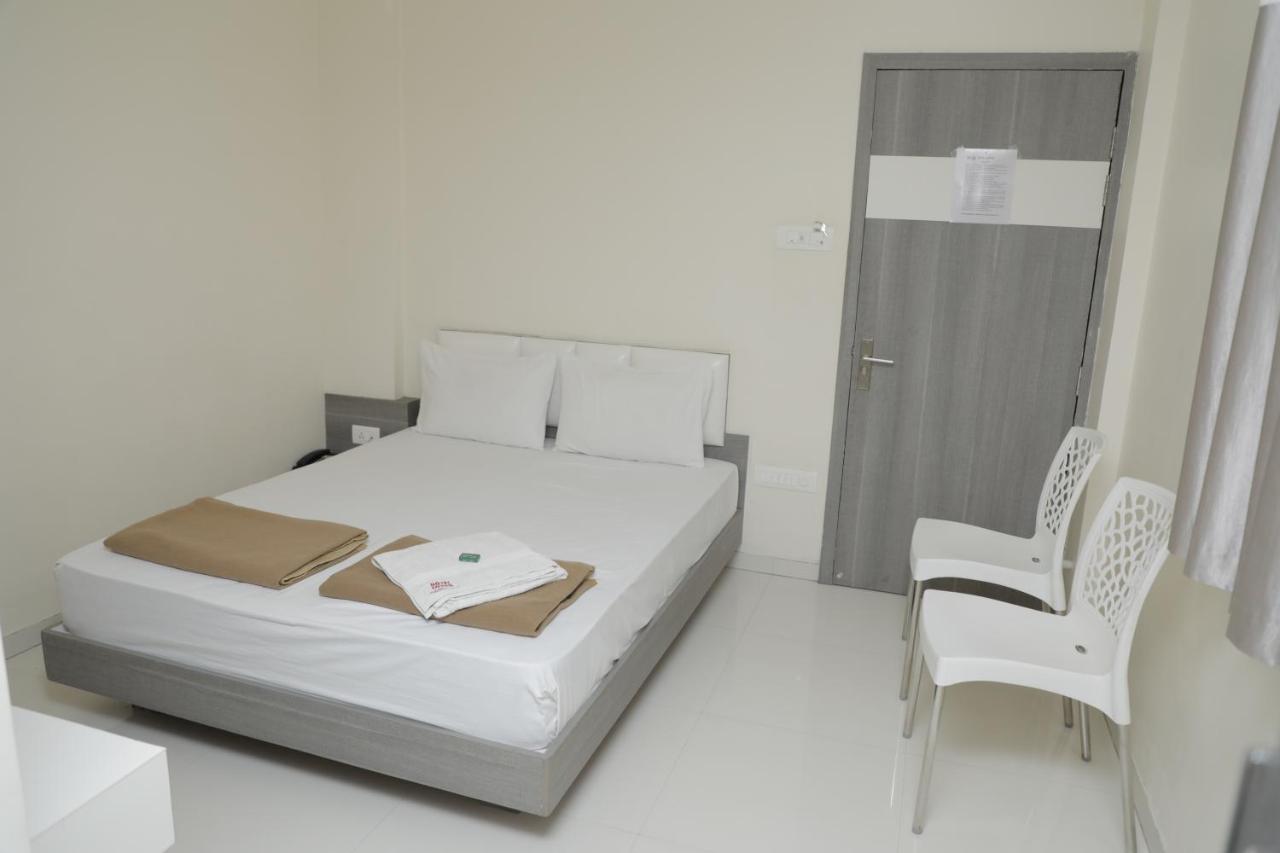 Hotel Lotus Chandrapur Exteriér fotografie