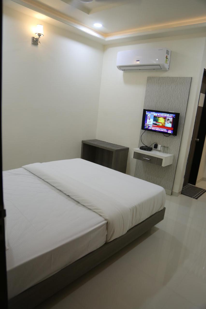 Hotel Lotus Chandrapur Exteriér fotografie