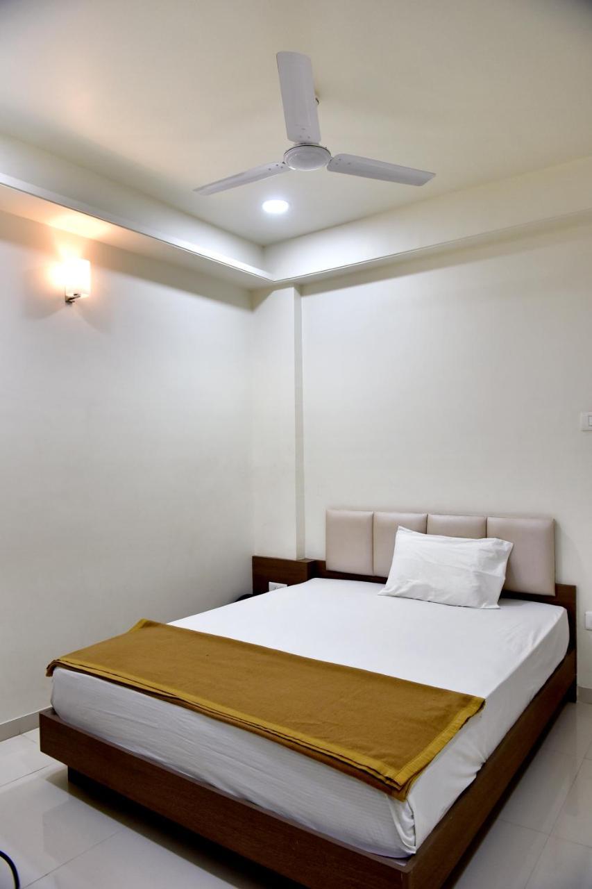 Hotel Lotus Chandrapur Exteriér fotografie