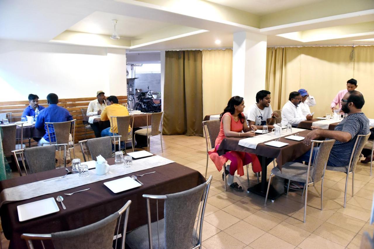Hotel Lotus Chandrapur Exteriér fotografie